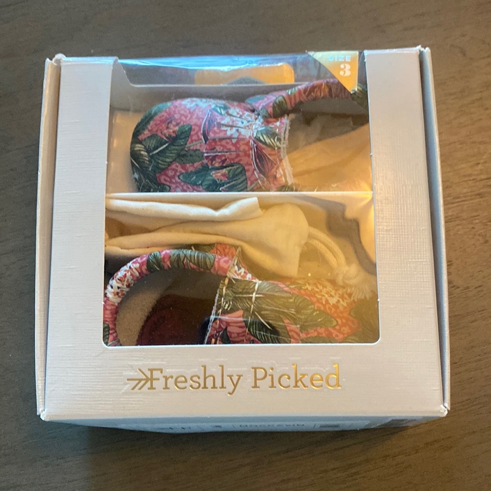 Freshly Picked Leather Moccasin Warm Jungle Floral Sz 3
